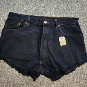 LEVI'S BUTTON  FLY BLACK JEAN SHORTS